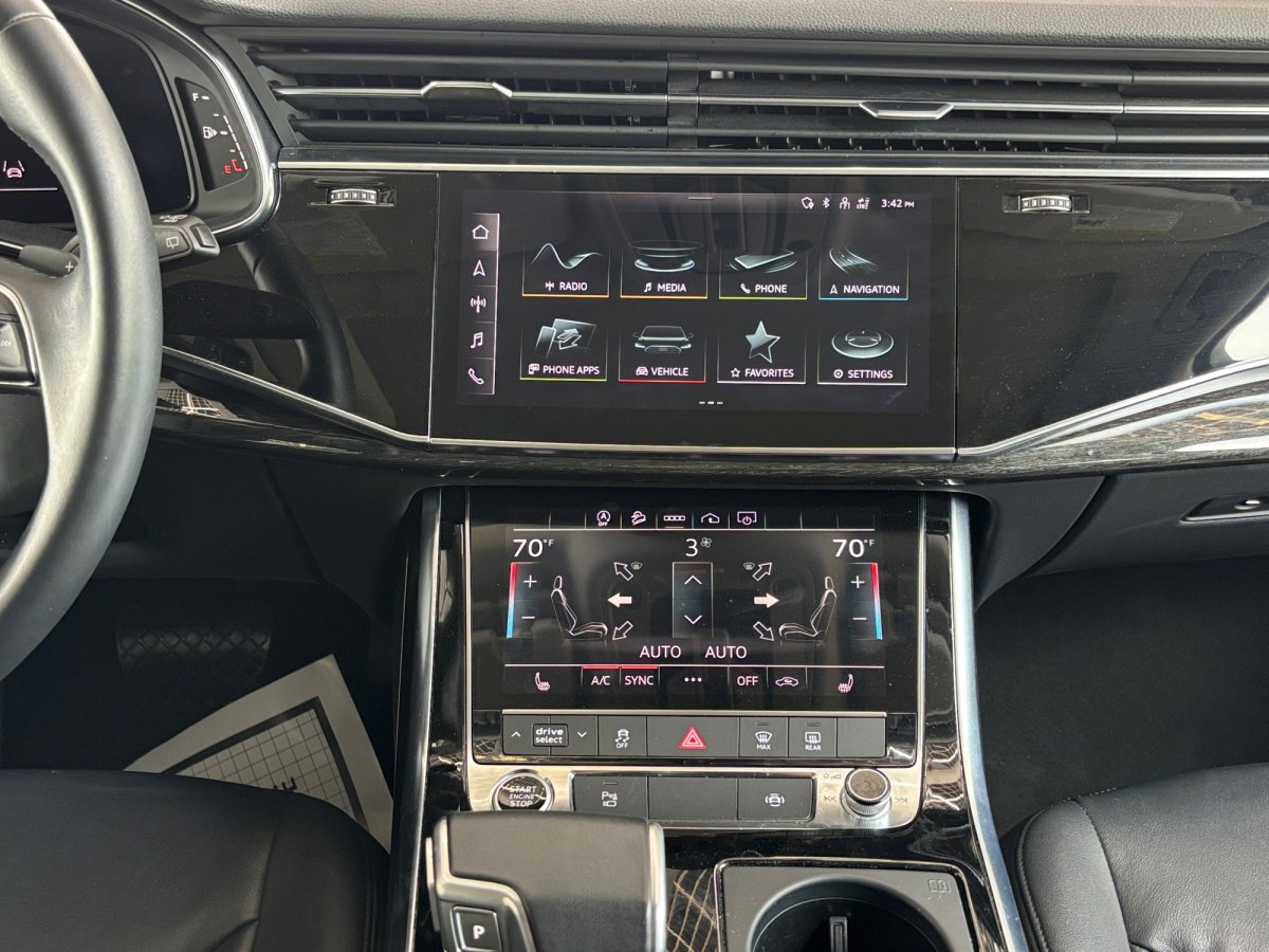 Used 2024 Audi Q7 2.0T Premium Plus image 3