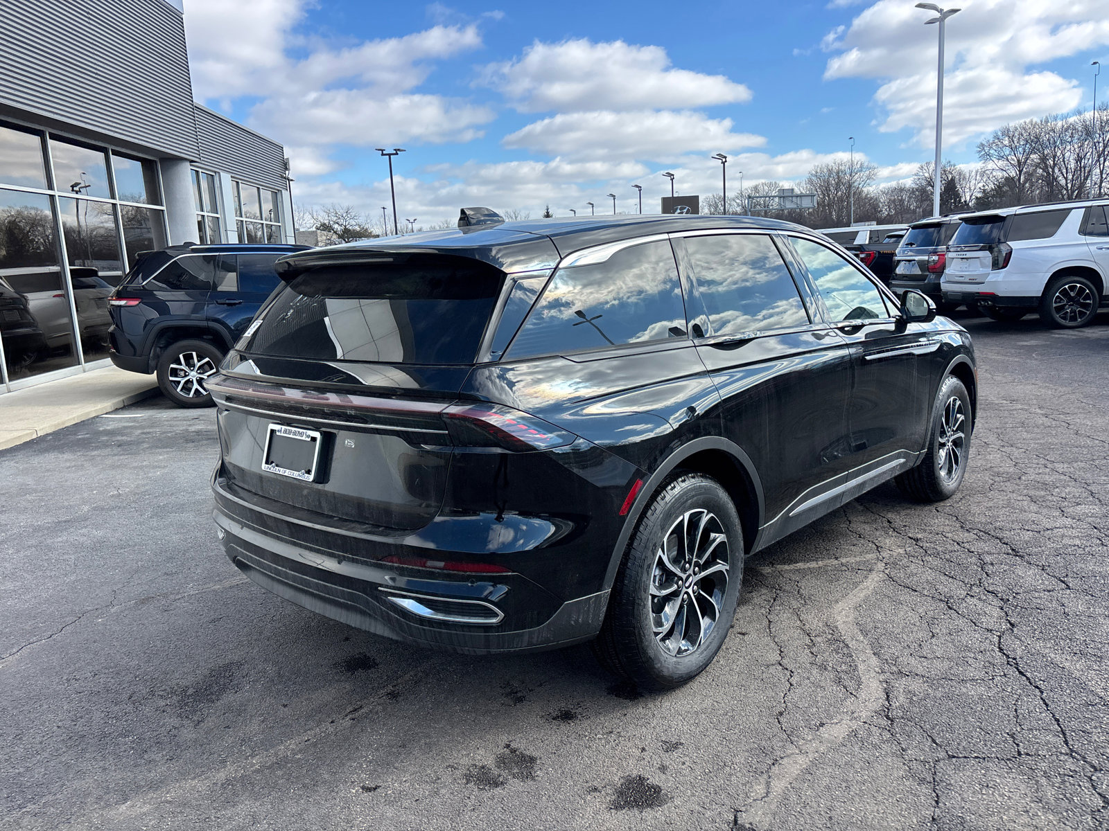 New 2026 Lincoln Nautilus Premier AWD/4WD image 7
