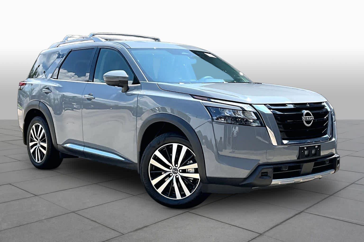 Used 2026 Nissan Rogue SV FWD image 3