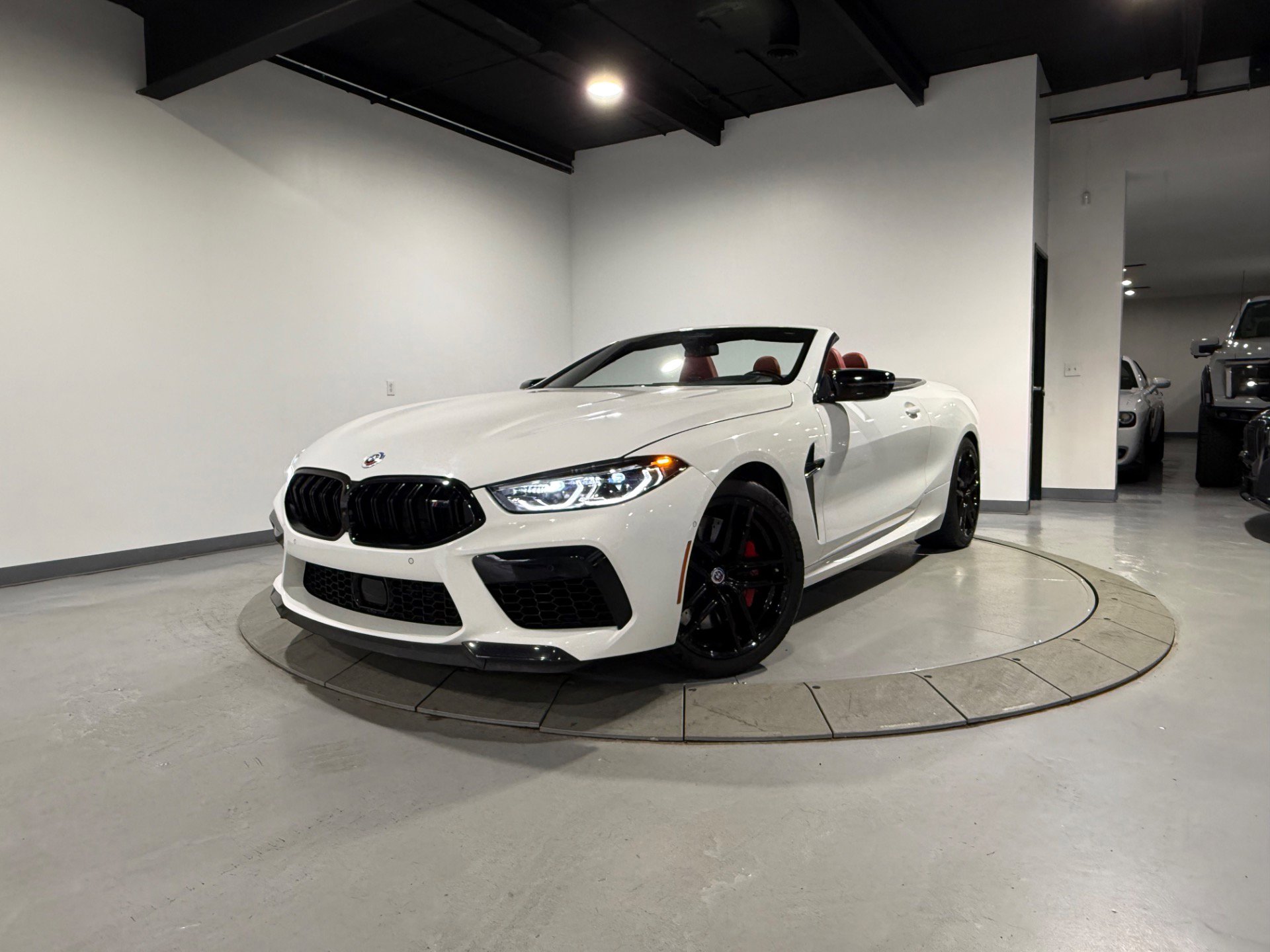 Used 2023 BMW M8 Competition image 2