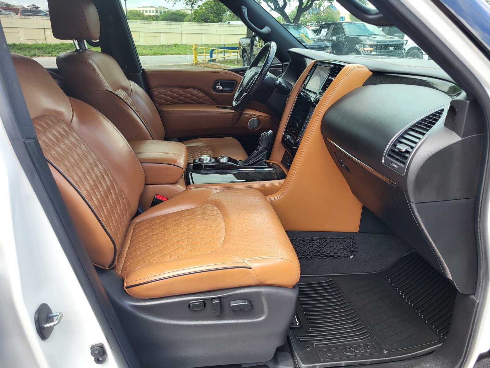 Used 2021 INFINITI QX80 Sensory w/ Cargo Package AWD/4WD image 12