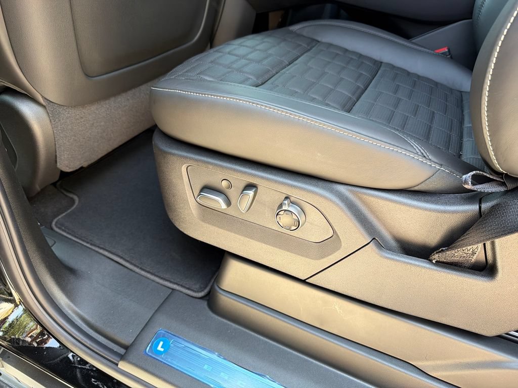 New 2026 Cadillac Escalade ESV Platinum Sport AWD/4WD image 36