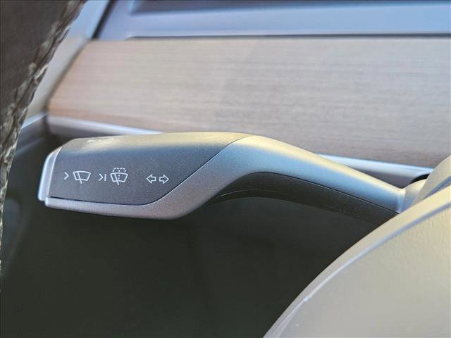 Used 2024 Tesla Model Y Long Range AWD/4WD image 15