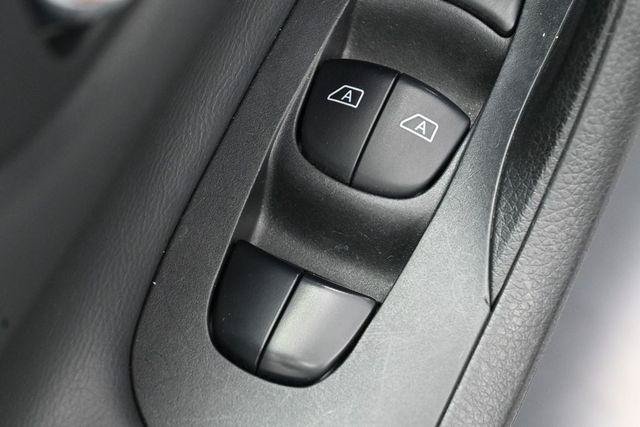 Used 2016 Nissan Altima 2.5 SV w/ Convenience Package FWD image 13