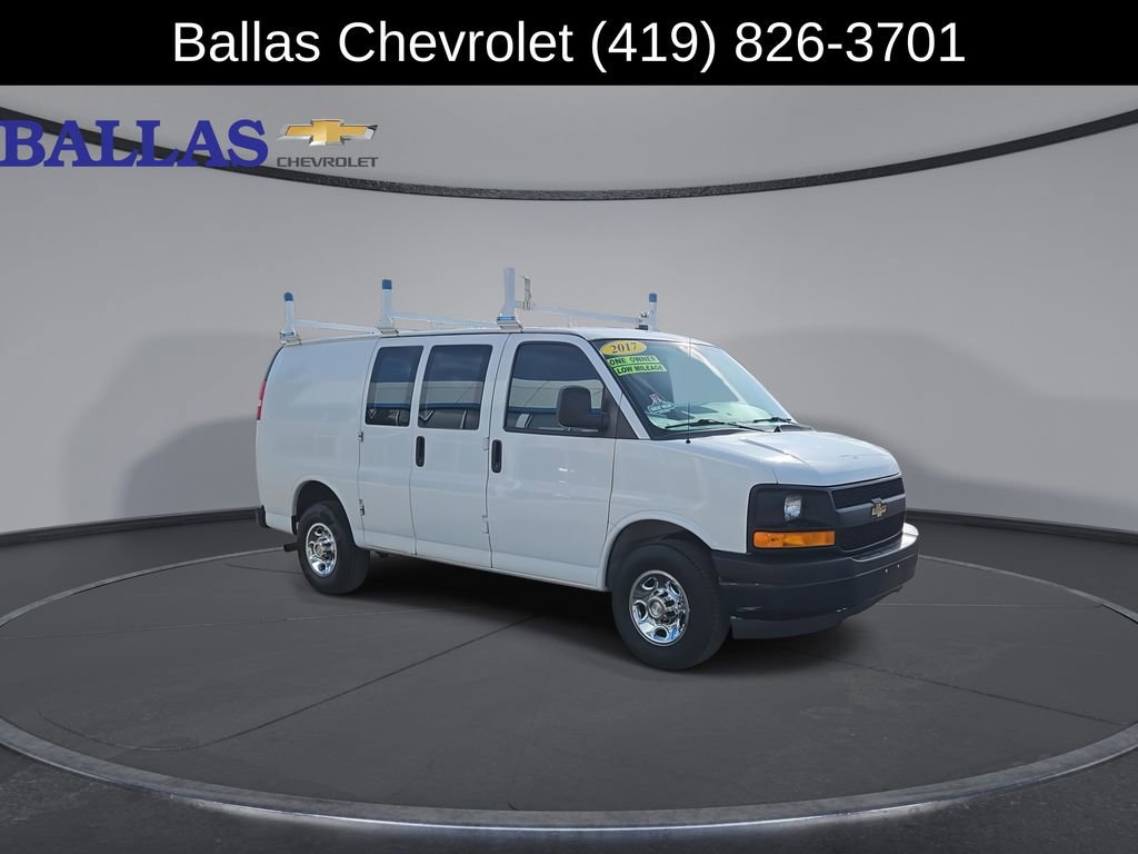 Used 2017 Chevrolet Express 2500 image 2
