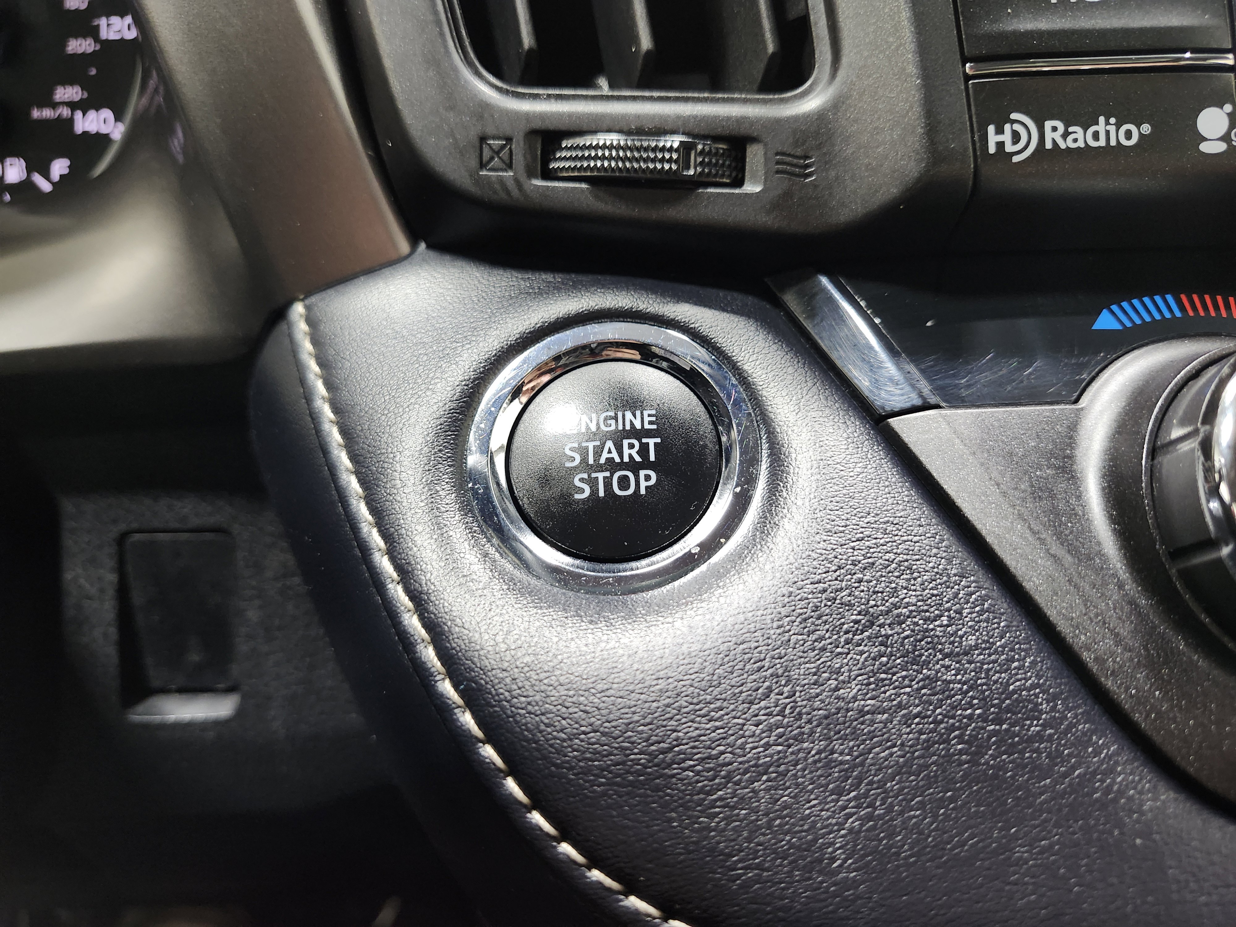 Used 2018 Toyota RAV4 XLE w/ Plus Extra Value Package image 8