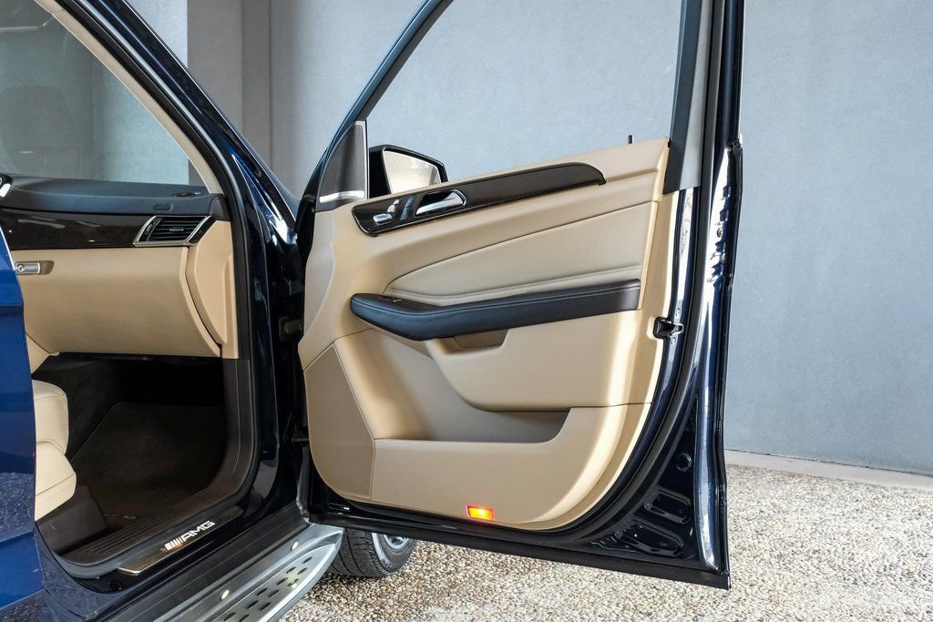 Used 2017 Mercedes-Benz GLE 43 AMG 4MATIC w/ Premium 2 Package image 50