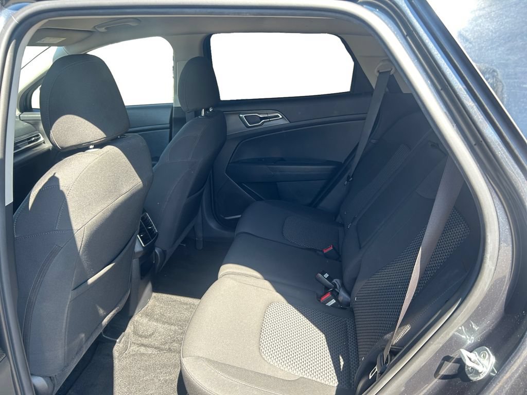 Used 2023 Kia Sportage LX FWD image 24