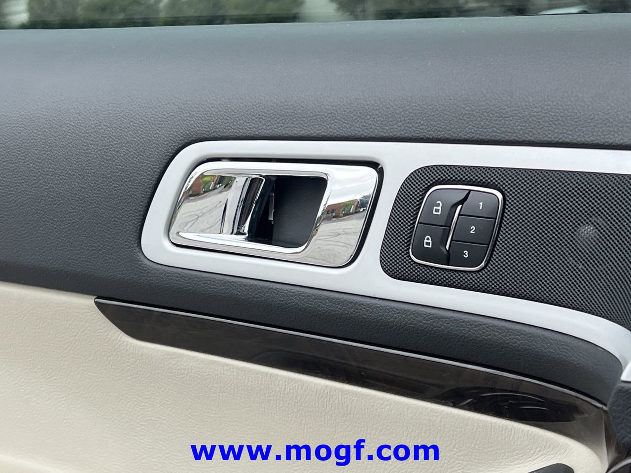 Used 2015 Ford Explorer Limited w/ Equipment Group 301A FWD image 18