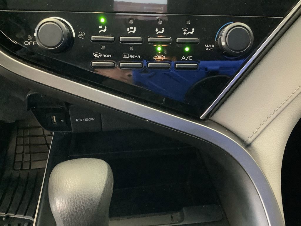 Used 2018 Toyota Camry LE FWD image 29