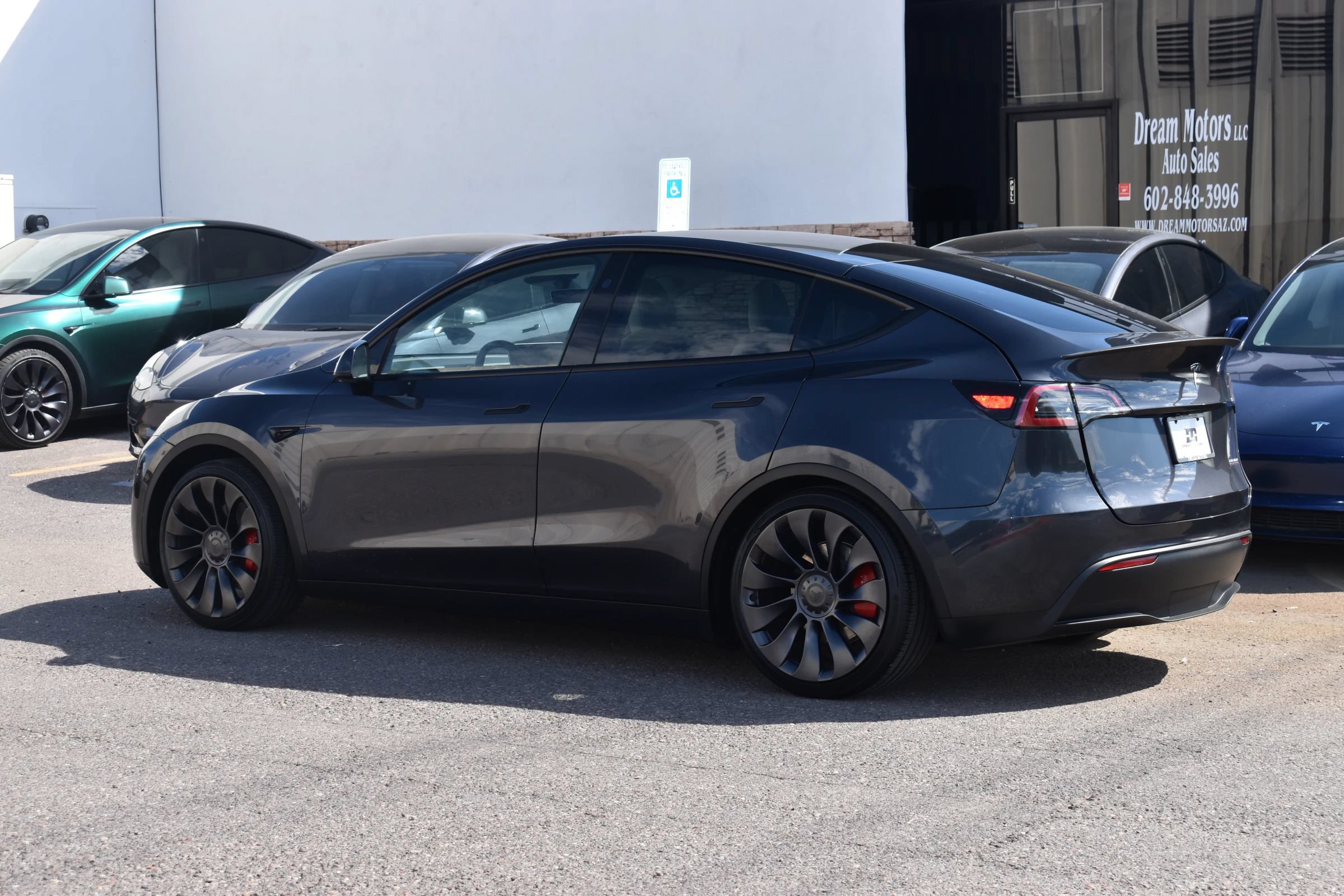 Used 2024 Tesla Model Y Performance AWD/4WD image 6