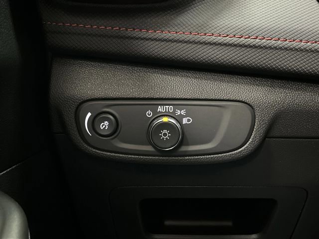 Used 2024 Chevrolet TrailBlazer RS w/ Convenience Package image 25