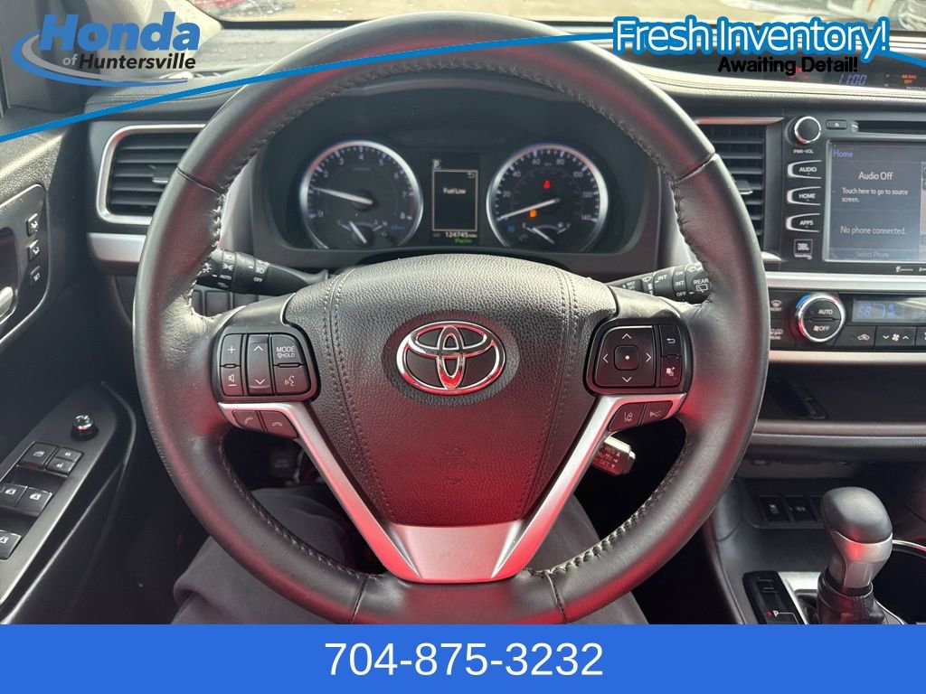 Used 2019 Toyota Highlander Limited image 24