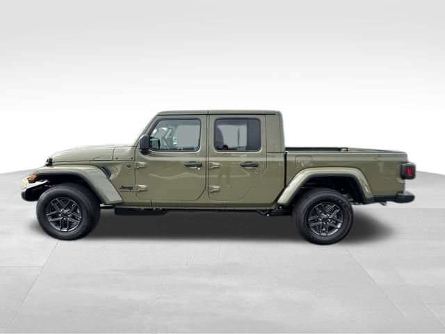 New 2026 Jeep Gladiator Sport AWD/4WD image 3