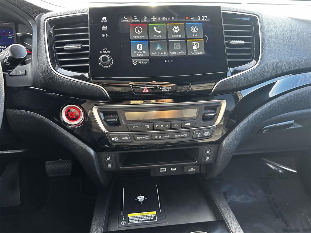 Certified 2024 Honda Passport Black Edition image 17