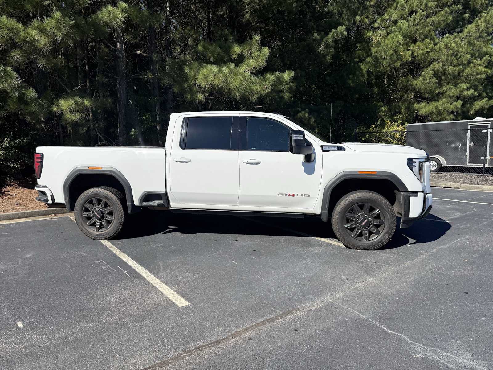 Used 2024 GMC Sierra 2500 AT4 w/ AT4 Preferred Package AWD/4WD image 3
