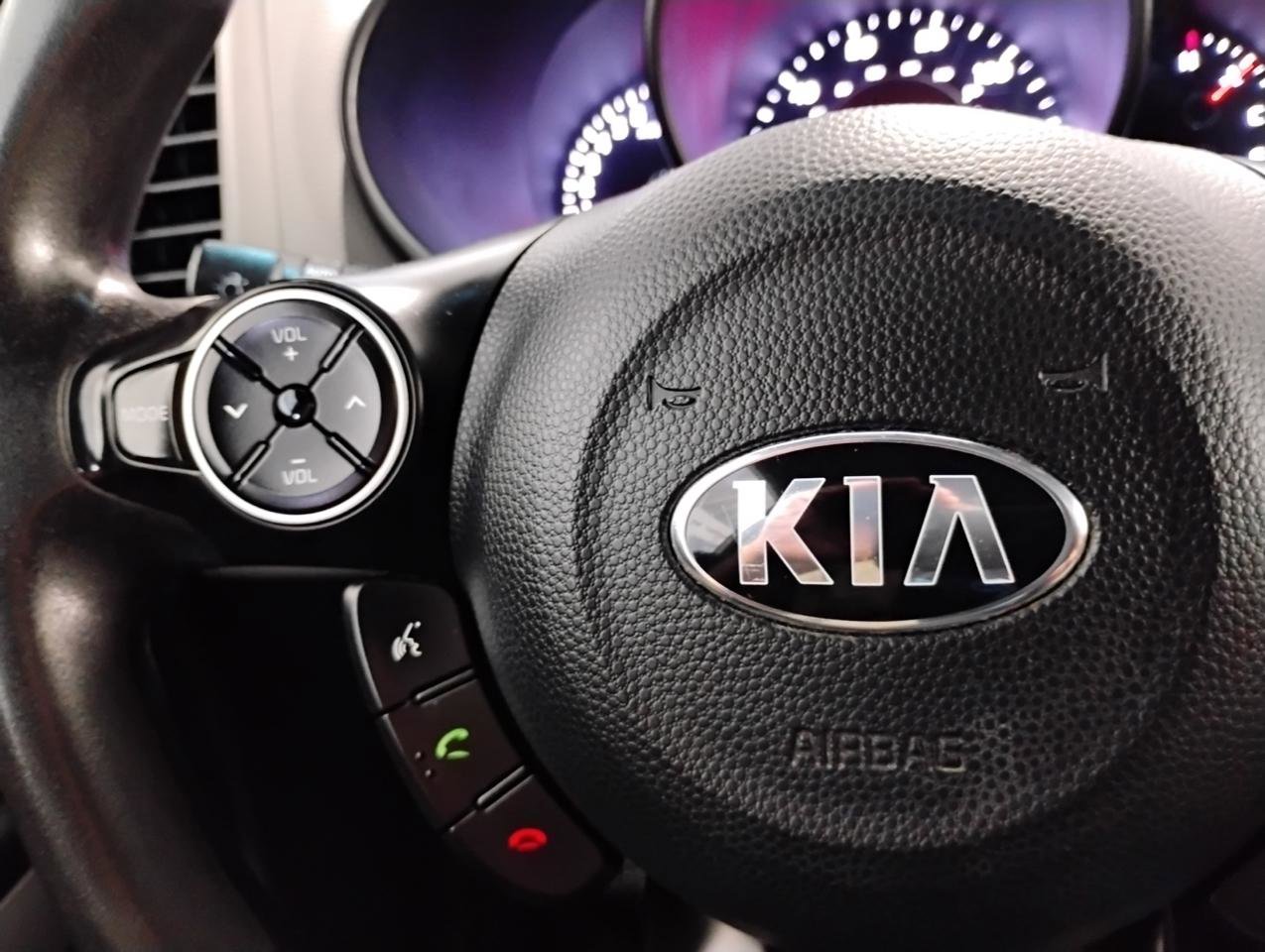 Used 2019 Kia Soul image 58