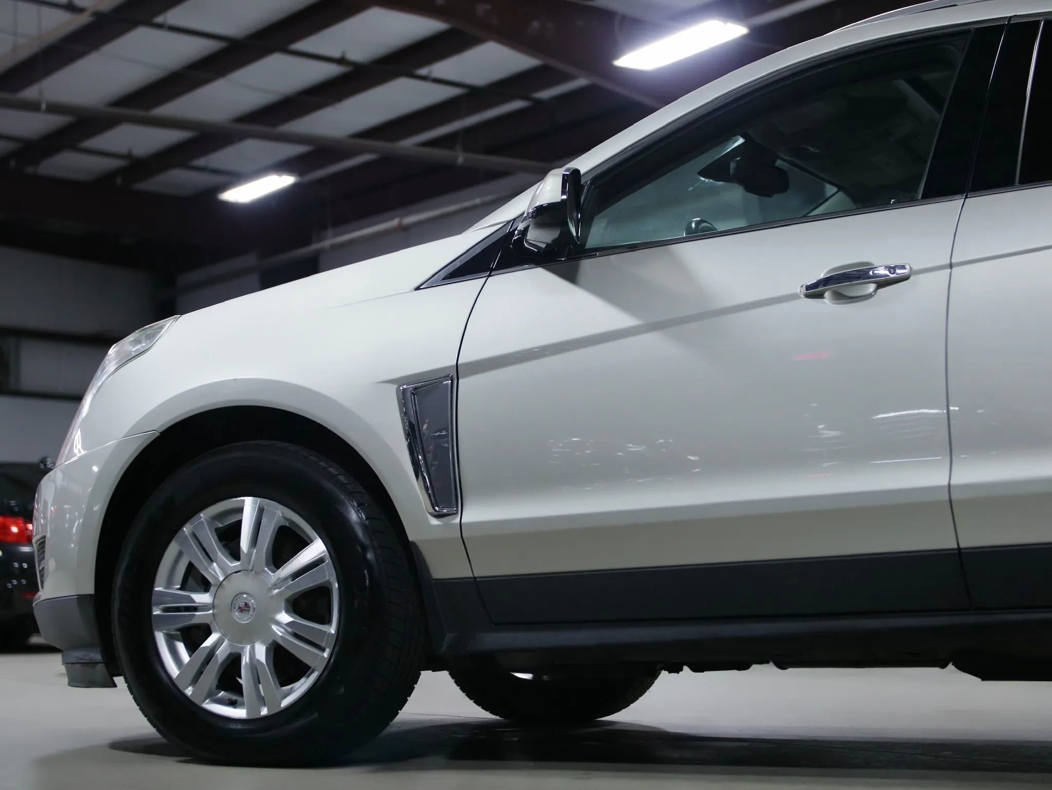 Used 2014 Cadillac SRX Luxury w/ Driver Awareness Package image 18