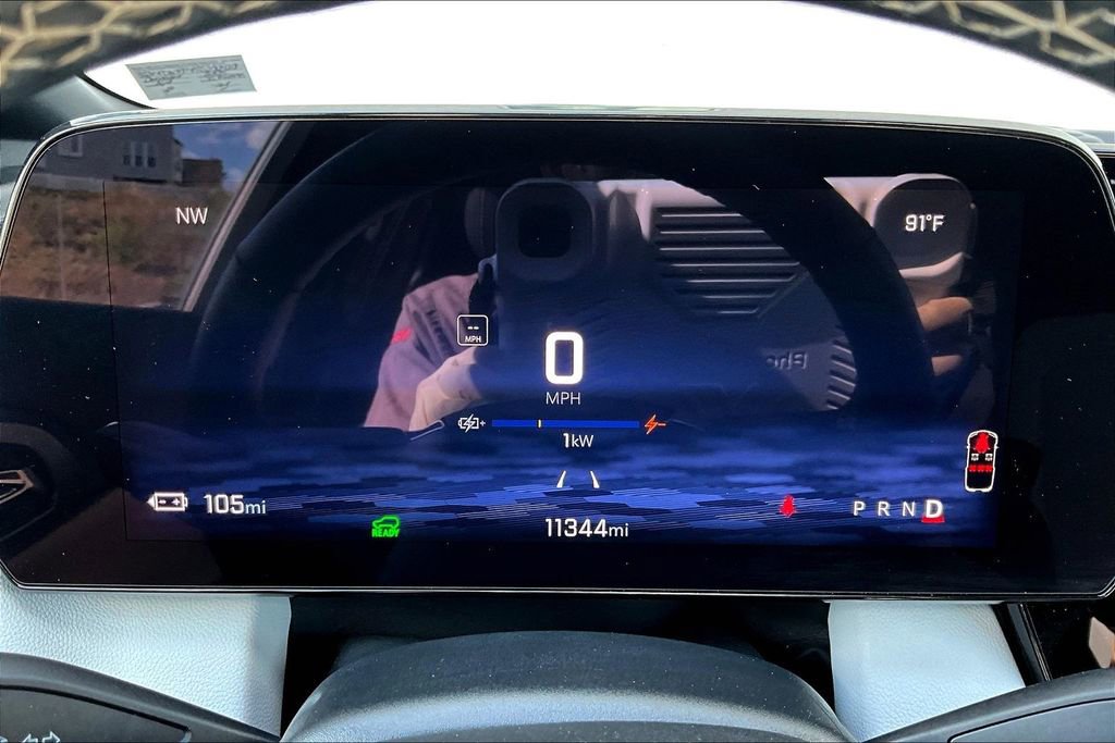 Used 2025 Chevrolet Equinox EV LT image 23