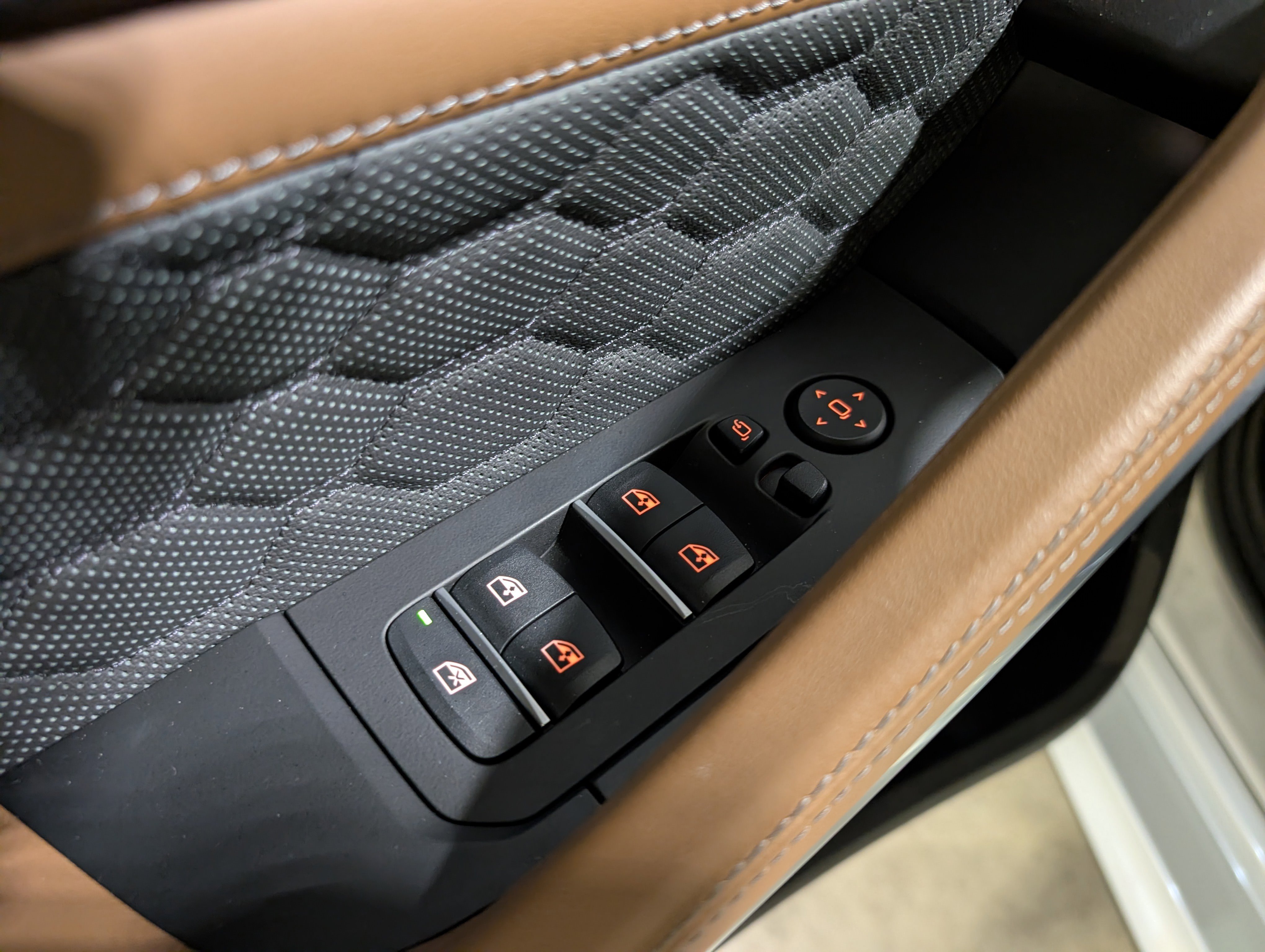 Used 2024 BMW X6 M Competition w/ Executive Package image 23