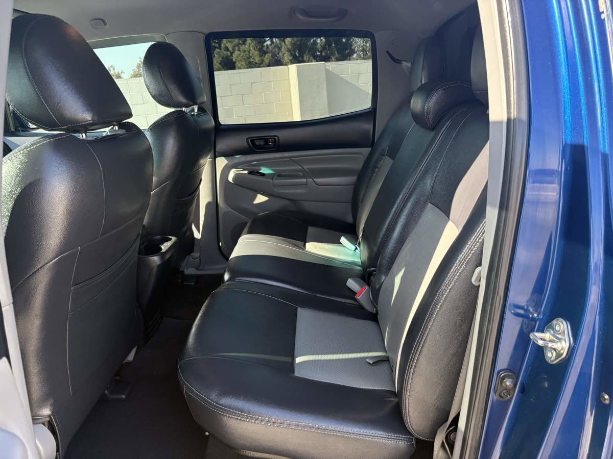 Used 2015 Toyota Tacoma 4x4 Double Cab w/ TRD Sport Package image 18