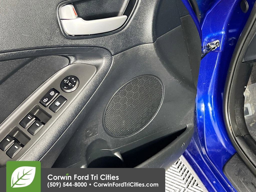 Used 2017 Kia Forte LX image 13