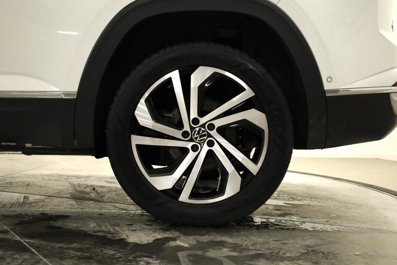 Used 2020 Volkswagen Atlas Cross Sport SEL Premium image 39