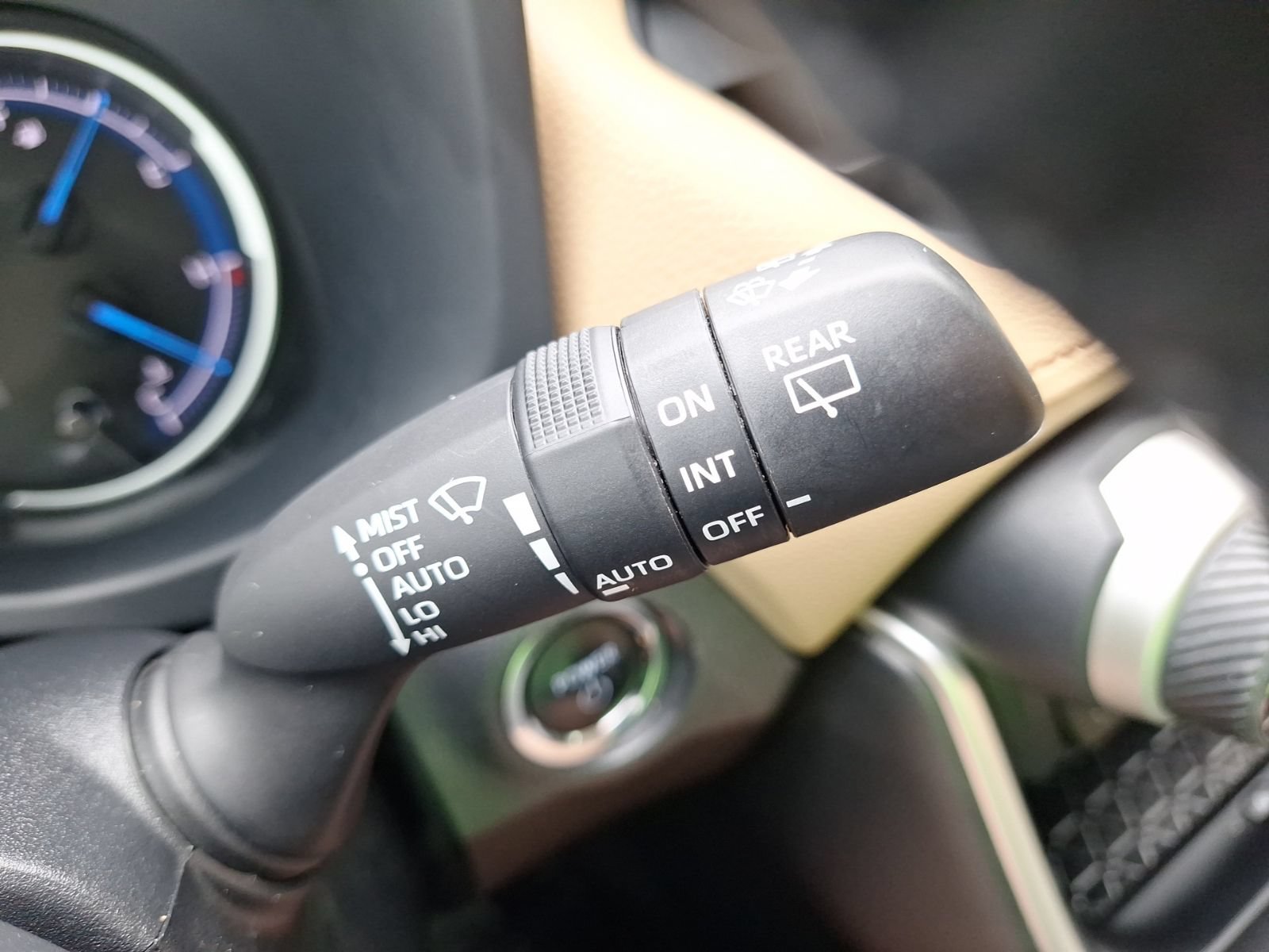 Used 2023 Toyota RAV4 XLE Premium AWD/4WD image 24