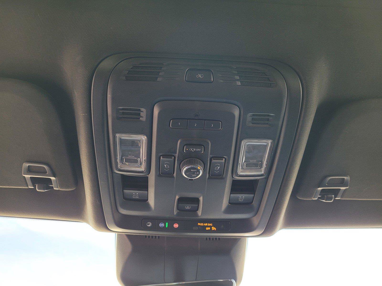 Used 2023 Cadillac Escalade Sport AWD/4WD image 31