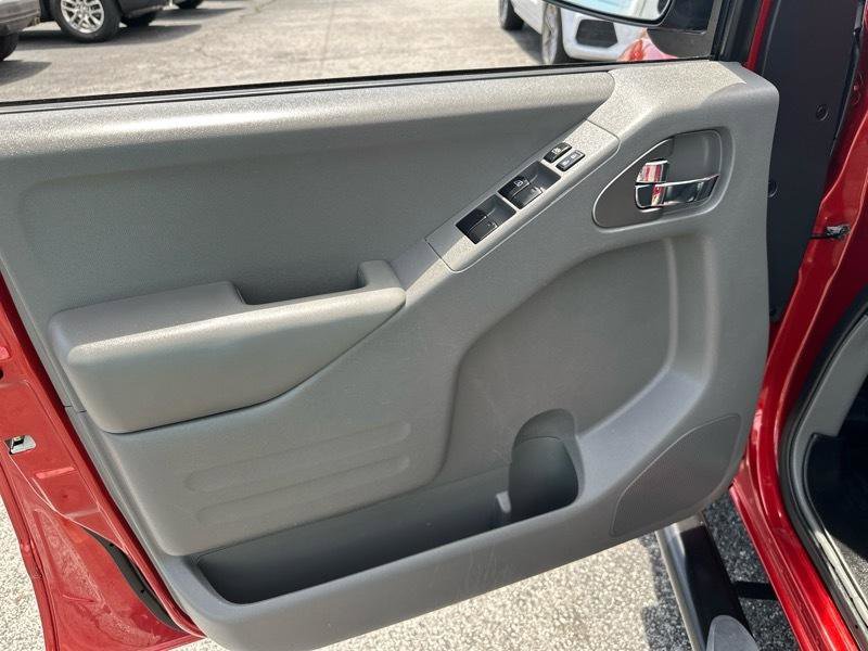 Used 2016 Nissan Frontier Desert Runner RWD image 8