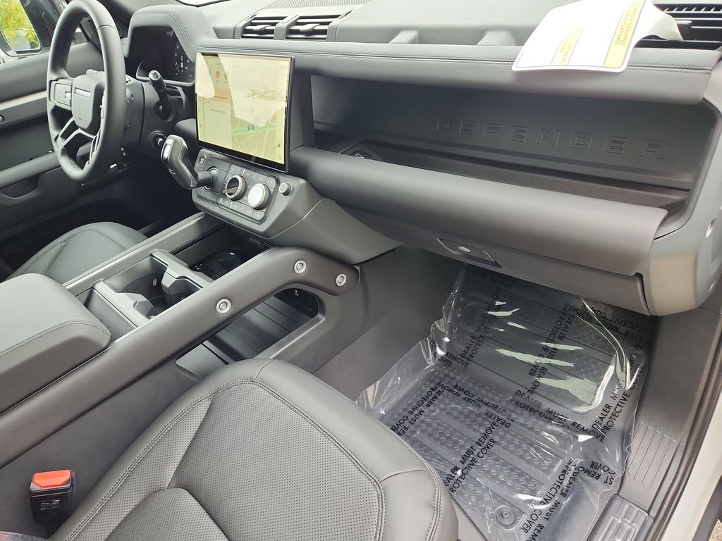 Used 2026 Land Rover Defender 110 S AWD/4WD image 25