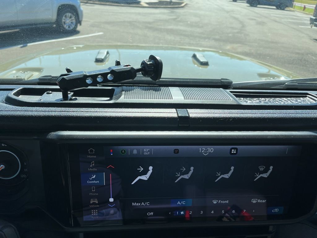 Used 2025 Jeep Wrangler Sport image 15