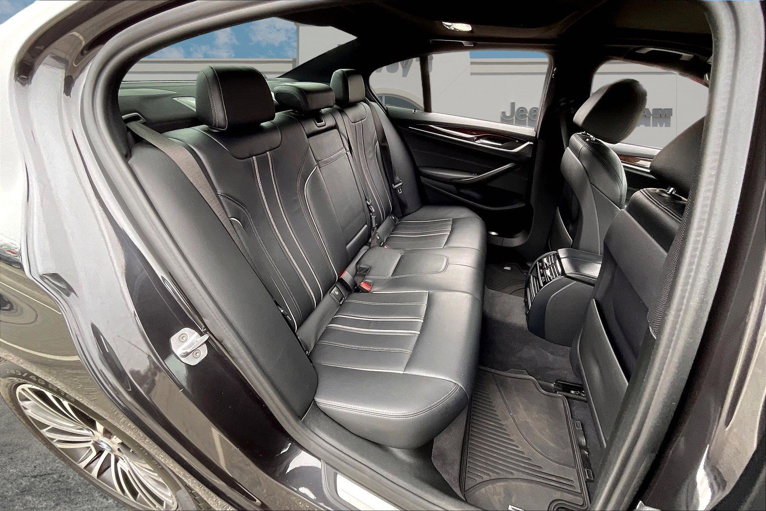 Used 2018 BMW 540i xDrive 540i xDrive w/ Premium Package image 24