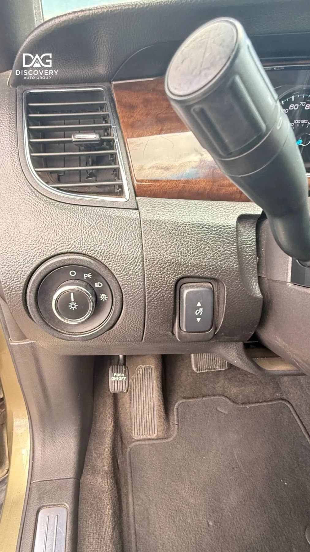 Used 2013 Ford Taurus Limited FWD image 17