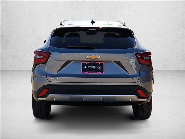 New 2026 Chevrolet Trax LT w/ Driver Confidence Package image 8