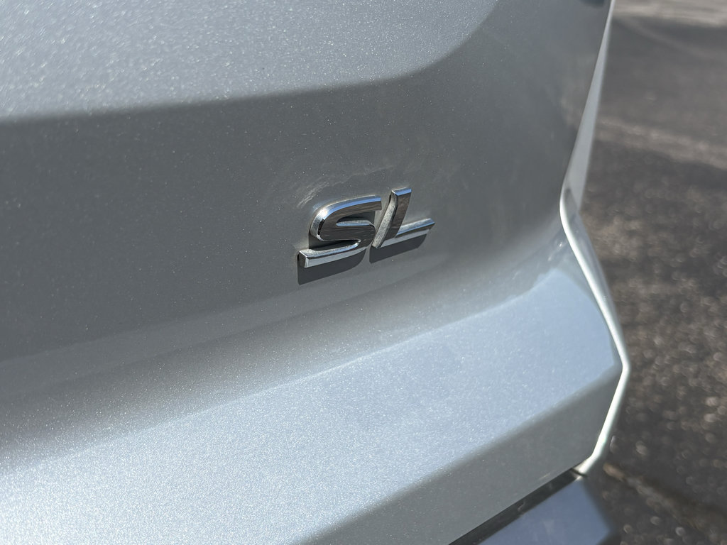 Used 2025 Nissan Pathfinder SL FWD image 11
