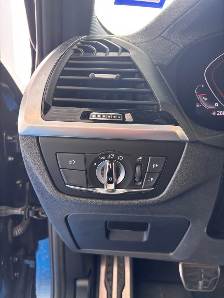 Used 2020 BMW X4 M40i w/ Premium Package image 23