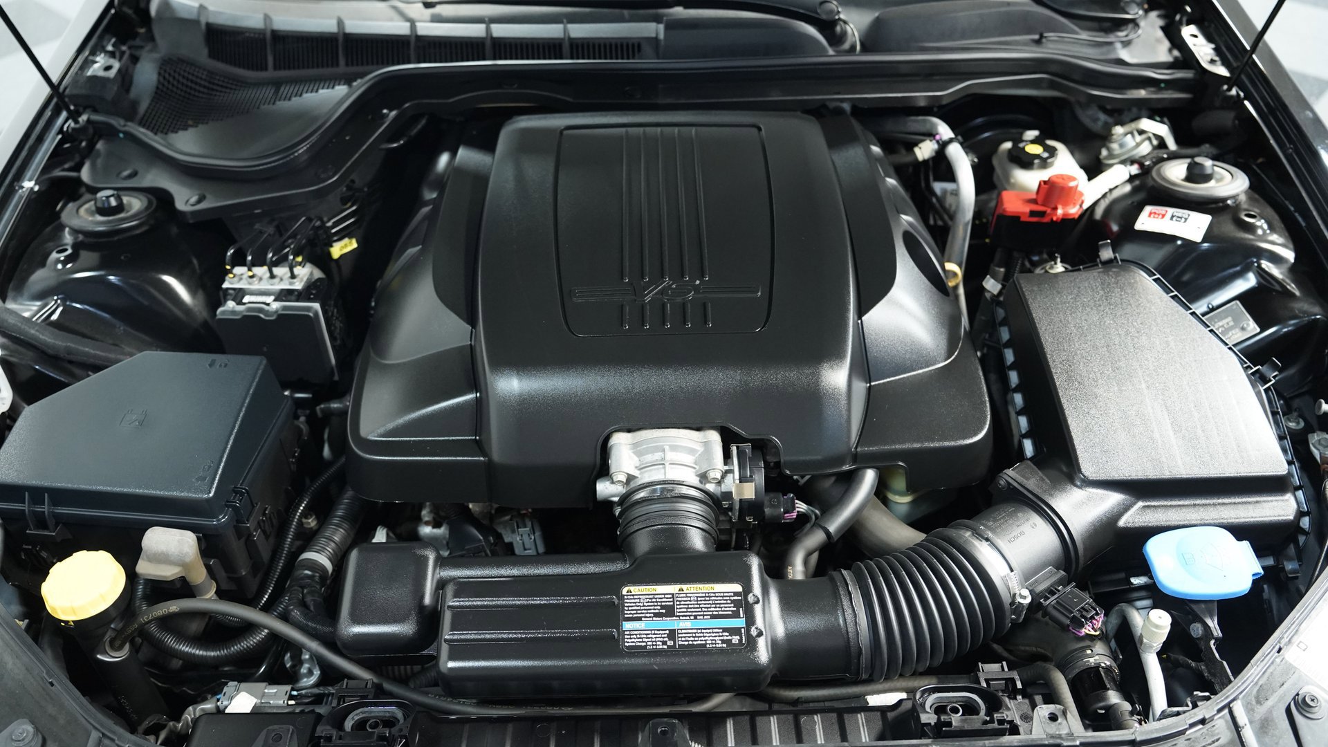 Used 2009 Pontiac G8 w/ Premium Package image 3