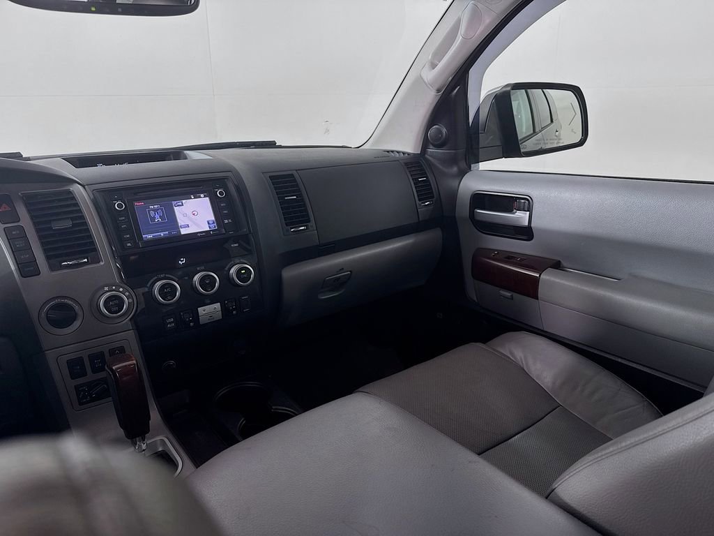 Used 2016 Toyota Sequoia Platinum image 24