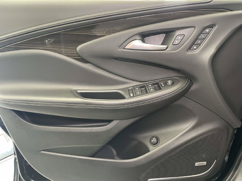 Used 2020 Buick Envision Premium w/ LPO, Road Trip Package AWD/4WD image 28
