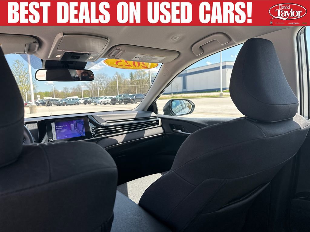 Used 2025 Toyota Camry LE FWD image 21