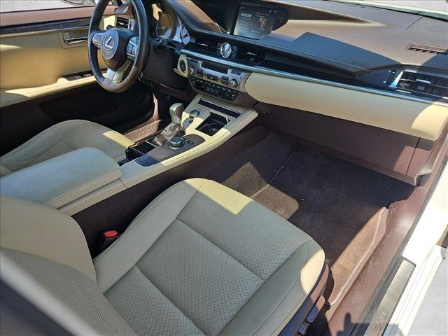 Used 2017 Lexus ES 350 w/ Accessory Package 2 FWD image 27