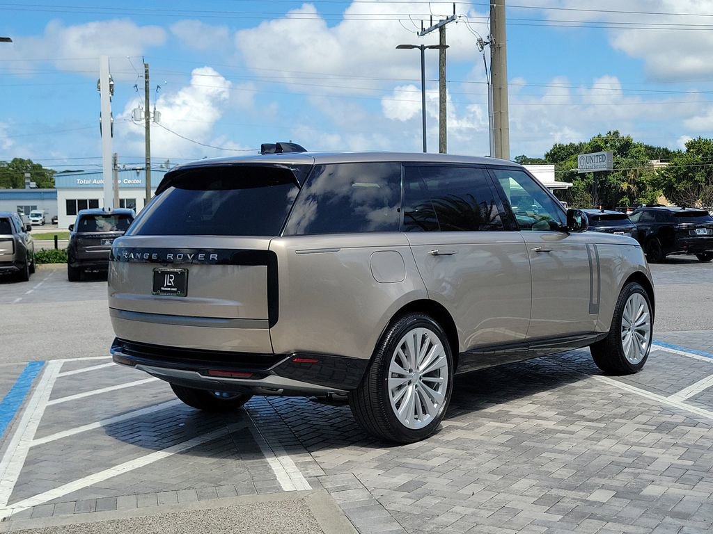 New 2026 Land Rover Range Rover Long Wheelbase SE AWD/4WD image 5