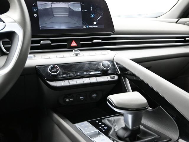 Used 2023 Hyundai Elantra SEL w/ Convenience Package FWD image 41