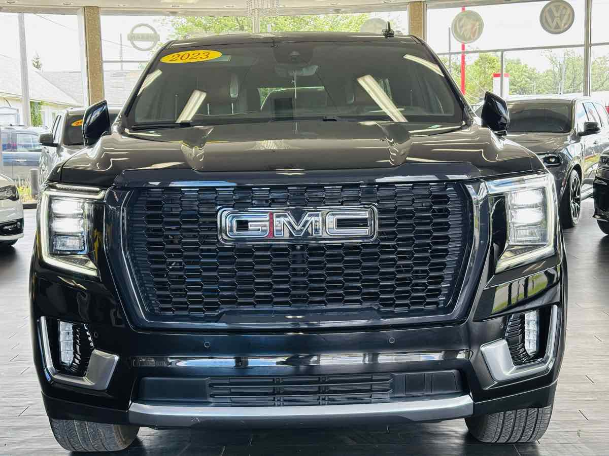 Used 2023 GMC Yukon Denali Ultimate AWD/4WD image 18