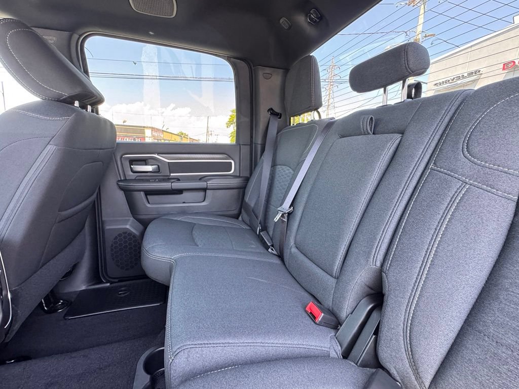 New 2026 RAM 2500 Big Horn AWD/4WD image 18