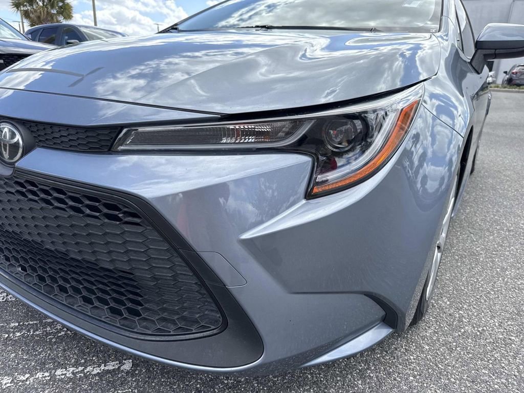 Used 2021 Toyota Corolla LE image 10