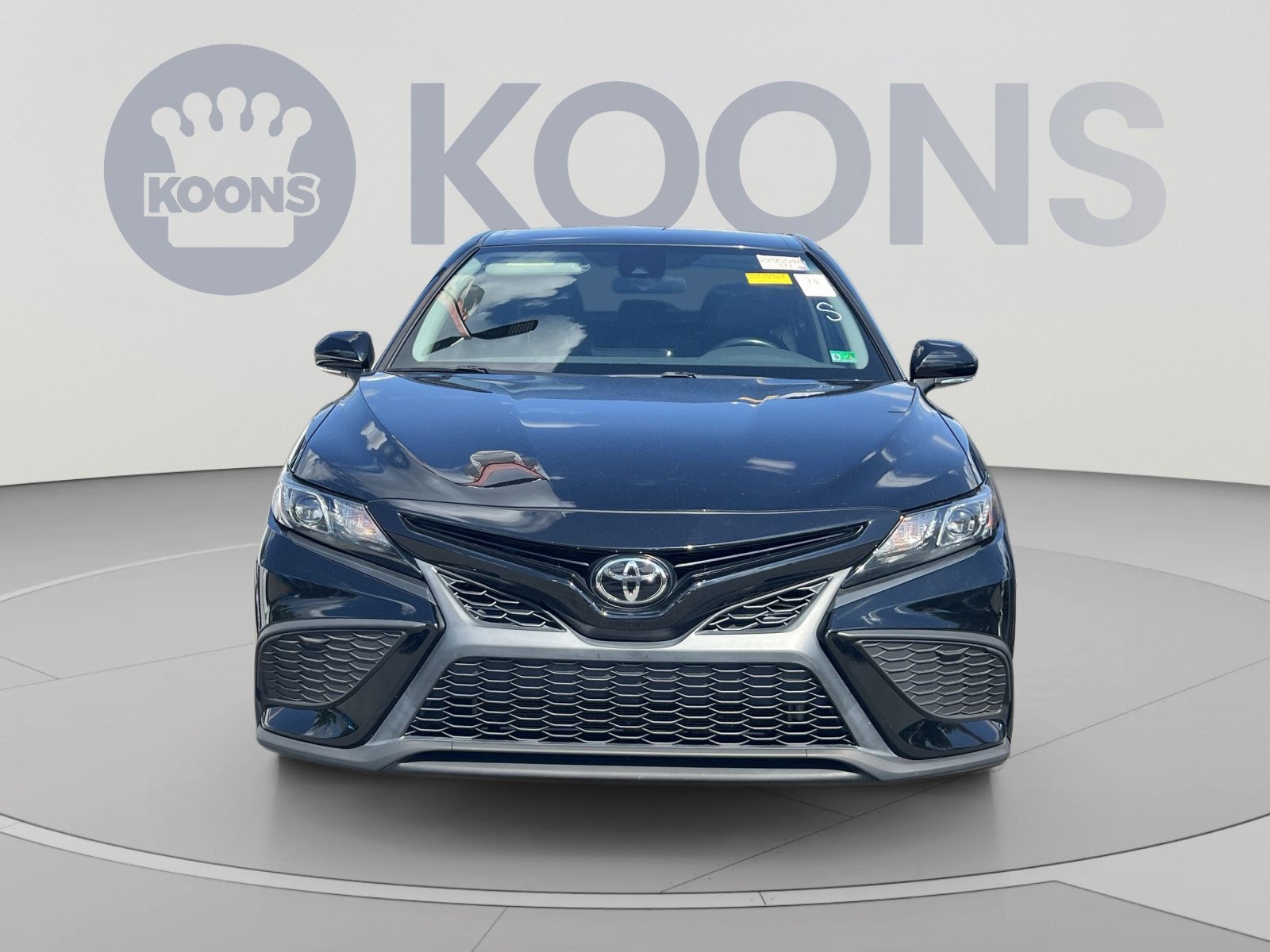 Used 2022 Toyota Camry SE FWD image 7