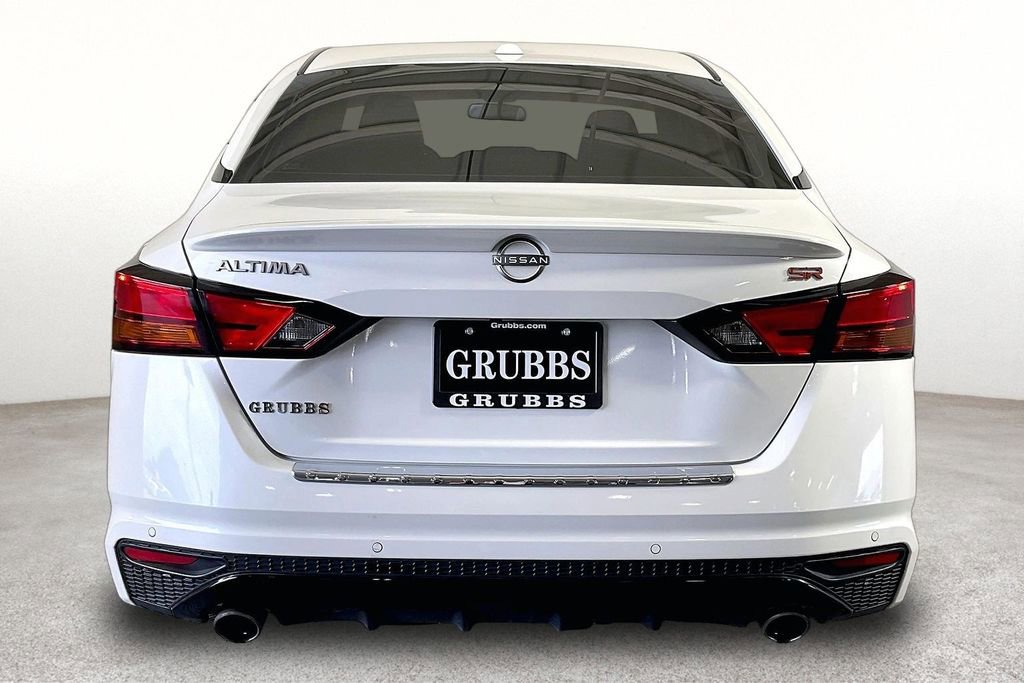Used 2023 Nissan Altima 2.5 SR FWD image 5