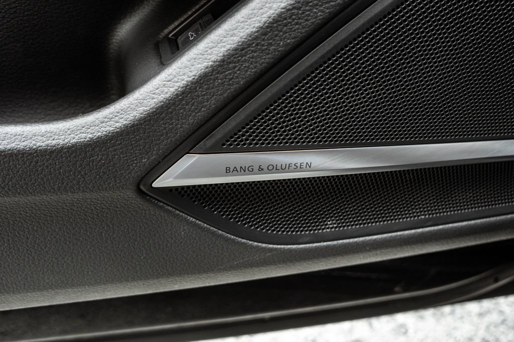 Used 2021 Audi A8 L 4.0T w/ Luxury Package image 18